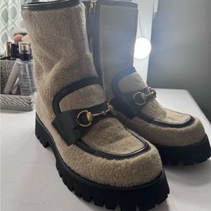Gucci shoe